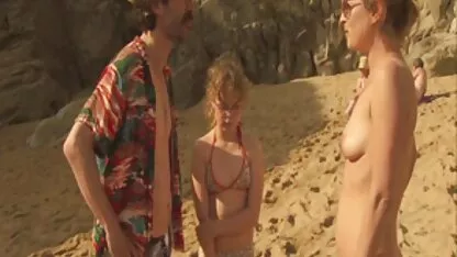Sanzioni per i dipendenti dell'ufficio attraverso il legame classifica film porno e tirare il seno
