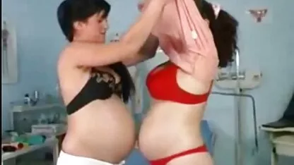Ragazza a parlare lista migliori film porno italiani al telefono e diteggiatura sua figa pelosa