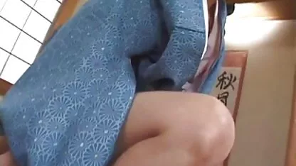 Gli insegnanti che gonfiano attirano gli i migliori film porno in hd studenti