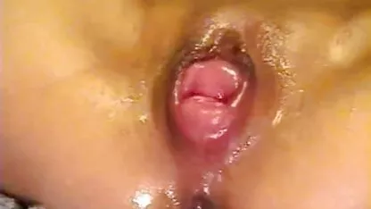 Gli acquirenti più giovani pagano per il sesso con i migliori film hard gratis un venditore è giovane