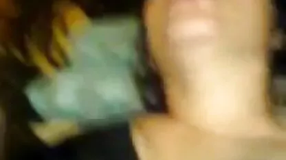 Una giovane ragazza guardava il suo fidanzato fare sesso i migliori film hentai con un geriatrico