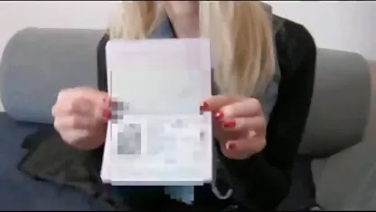 La gente lascia i capelli le piu belle pornostar video castani abbronzati in un cerchio con grandi seni e piercing alla vagina