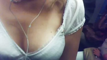 Sorella a pelo lungo si masturba su hidden cam in camera da letto i film piu belli porno
