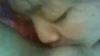 Mentre il marito porno italiani piu belli è occupato, sua moglie a fare sesso con un ladro