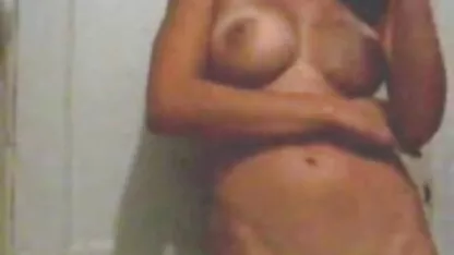 Il giovane ha dato una donna grassa miglior sito porno hd a succhiare il suo cazzo in cucina