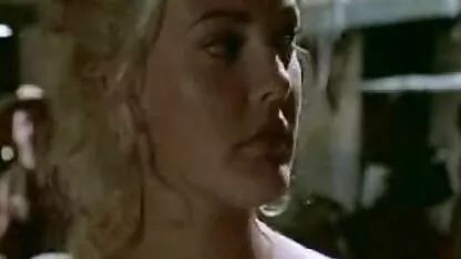 Uomo russo ama scopare la sua ragazza in calze nere migliori film per adulti